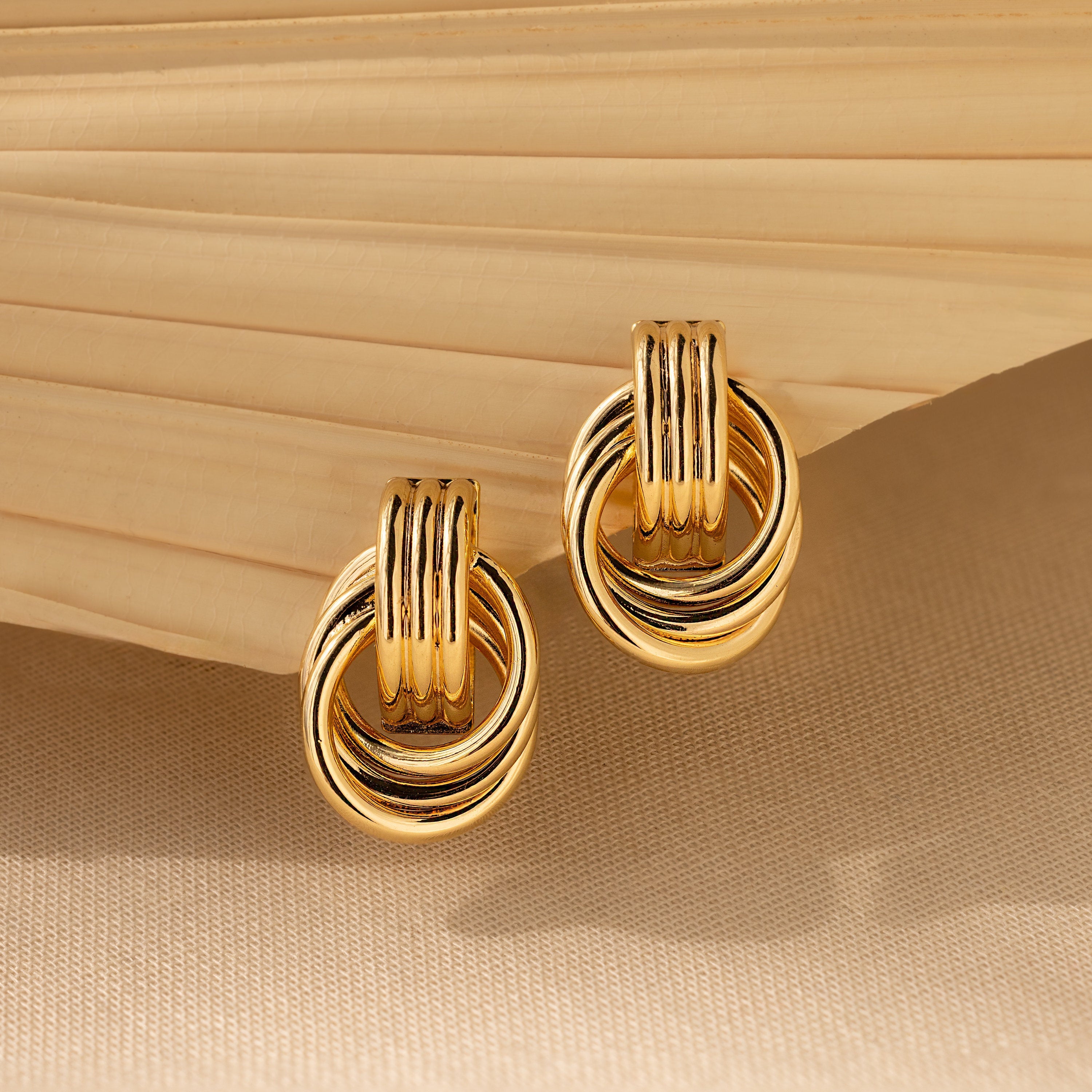 Triple_Knot_Earrings_18k-gold_plated